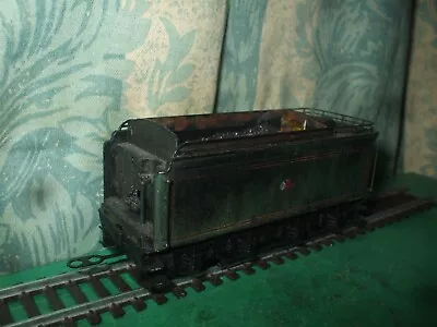 HORNBY EX LNER A3 GREEN GN TENDER WITH COALRAILS - No.4 • £49.75