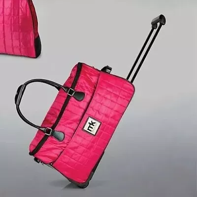 Pink Quilted Nylon Duffle Bag Luggage On Wheels Mary Kay Exclusive 2013 Prize  • $147