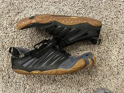 Vibram Five Finger V-Train Barefoot Shoes Men’s US Size 10.5 - 11 (EU Size 44) • $39