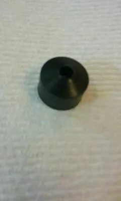 $2.20 • Buy Ford CL40  V4 1.5 & 1.7 Liter  1 Seal ENGINE INTAKE & EXHAUST VALVE STEM SEAL