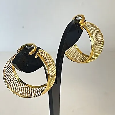 Vintage Gold Mesh Wide Hoop Clip-on Earrings Screen 1980 Classic Textured • $15.99