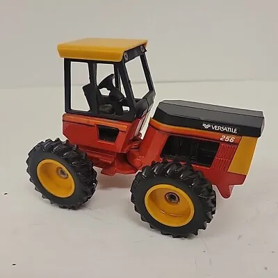 ERTL Scale Models 1/32 Versatile 256 Tractor • $28.49