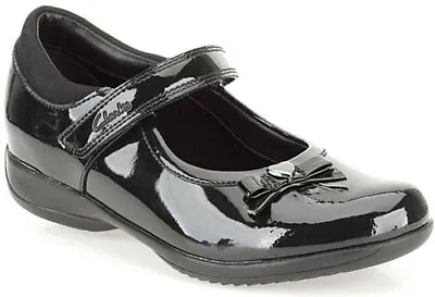 NEW Clarks DAISY GLEAM BLACK PATENT Girls Leather School Shoes 10 EFH Fit • £24