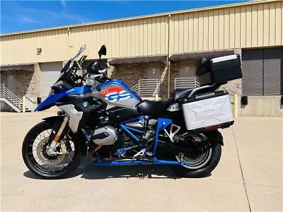 2018 BMW R-Series  • $21750