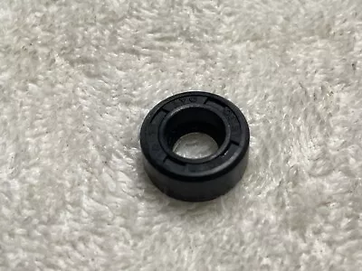 Alfa Romeo 105 SERIES WATER PUMP MOUNTED TACHOMETER DRIVE PINION SEAL NEW • $7.90