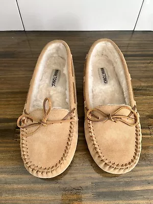 Minnetonka Women's Thunderbird Boat Sole Moccasin Tan Leather Size 10 • $24.99