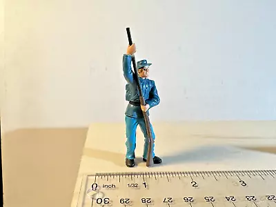 Civil War Union Plastic Soldier Standing Loading Rifle. • $4.50