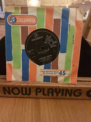THE DAVE CLARK FIVE Everybody Knows 1967 7  Vinyl 1st Press DB8286 • £1.49