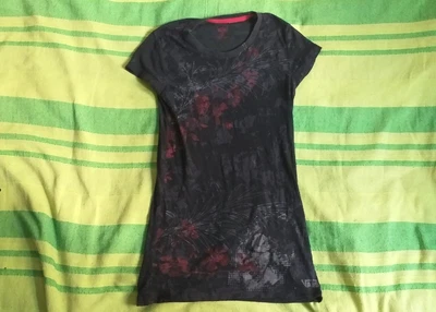 £14 • Buy Vans Retro Black With Red Floral Design T-Shirt Sleeveless Size Medium VGC