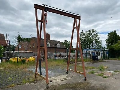 2 Tonne Mobile Lifting Gantry A-frame Hoist • £1500