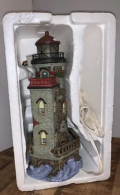 Santa's Workbench Stoneybrooke Lighthouse Towne Series 2001 • £22.20