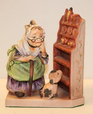 Vinage OLD MOTHER HUBBARD Nursery Rhyme Porcelain Figurine #1105 JAPAN • $17.95