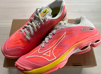 Mizuno Women's Volleyball Shoes WAVE LIGHTNING Z7 V1GC220006 Pink/White/Black • $149.95