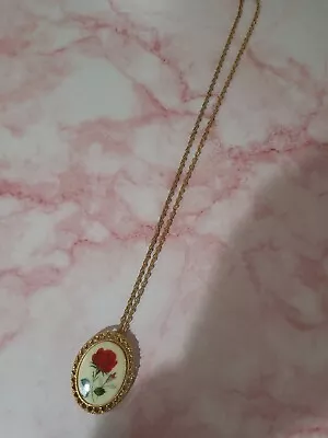 Vintage?  Floral Necklace • $10