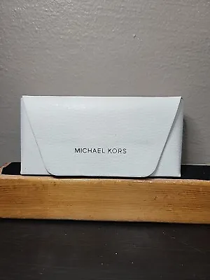 Michael Kors Eyeglass/Sunglass Hard Case White W/ Snap Closure Felt Lining • $4.50