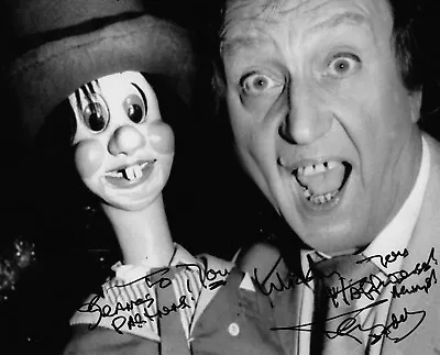 Stunning 10  X 8  HAND SIGNED Black &White Photo (COA) Ken Dodd - Comedy Legend • £39.50