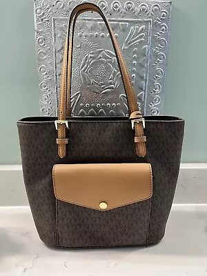 NEW Michael Kors  Jet Set Medium PKT MF Leather Tote. New Never Used. • $75