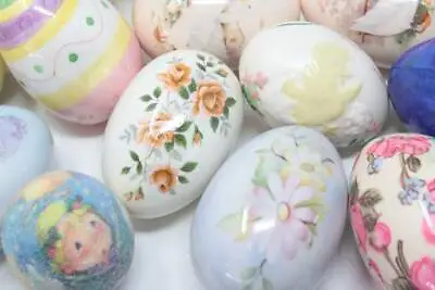 $39.99 • Buy Vintage Lot Of 28 Easter Eggs Ceramic Glass Plastic Printed Scenes Basket Filler