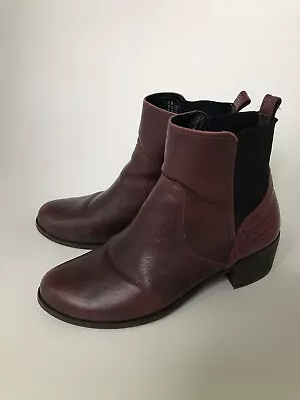 Ugg - Keller Croco -Burgundy Leather Chelsea Boots - Fur Lined - Size UK 7 - VGC • £55