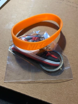 $8 • Buy Sneakers Key-Chains 2D  Retro Shoe Key Chain , Still Sealed , With Bracelet .
