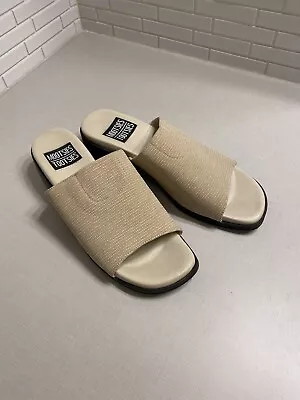 Mootsies Tootsies NWOB Hanama Beige Gold Slide Slip On Sandals Size 8 • $19.95