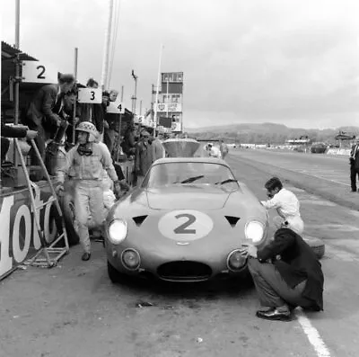 Innes Ireland Aston Martin Pit Stop Action Ref: 20988 1963 Sports Car Photo • £6.22