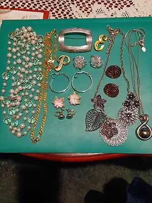 Vintage Jewelry Lot All Signed Necklaces Brooches Clip On Earrings • $9.99