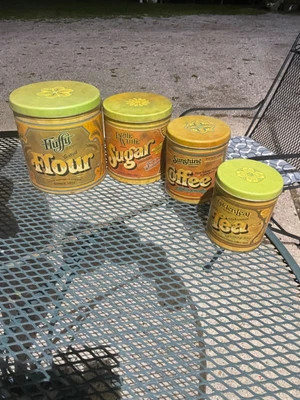 $24.99 • Buy Vintage Multi-Color Tin Litho 4 Canister Kitchen Set.