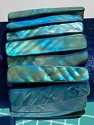 Beachy Beauty Mermaid Blue Dyed Mother Of Pearl Cuff Fashion Stretch Bracelet • $7.12