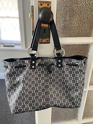 $85 • Buy Oroton Monogram Tote Bag In EUC!