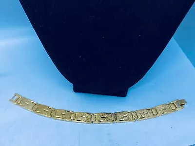 Vtg. Textured & Shiny Gold Tone Lined Rectangular Chain Link Bracelet 372 • $0.99