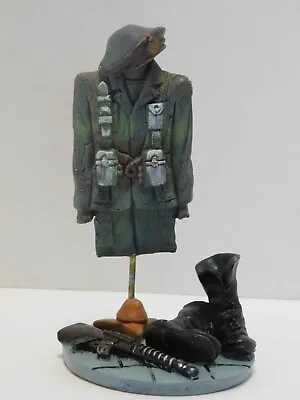 Army Military Uniform Figurine • $8.11