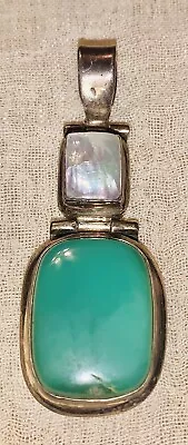 Beautiful Sterling Green Agate Mother Of Pearl Drop Pendant (uk) • $13.50