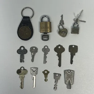 Vintage Leather Chrysler Automotive Keychain With Locks And Keys • $34.95
