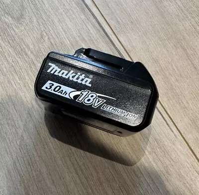 Makita BL1830 18V LXT Lithium‑Ion 3.0Ah Battery • £30