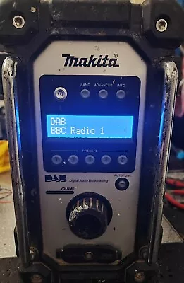 Makita DMR109W 18V Job Site Radio - White + Battery BEST OFFER!! • £89.99