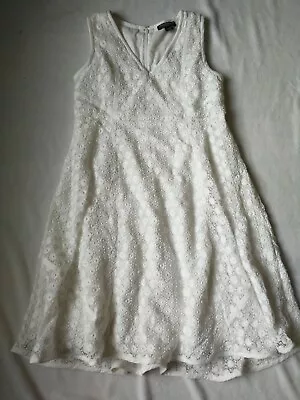 NWT A Pea In The Pod Women's Size M Maternity White Crochet Maternity Dress • $34.95