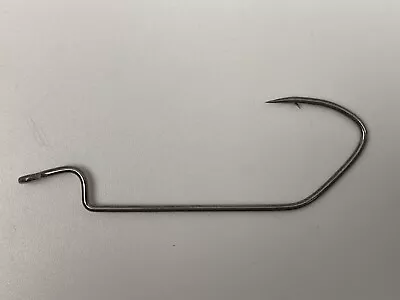 Matzuo 5/0 Hooks Black Chrome 142012 J-Bend Worm Hooks 25-Pack • $6