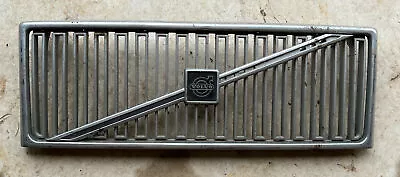 RARE Volvo 240 (?) Grille -# 81-655-2 • $59