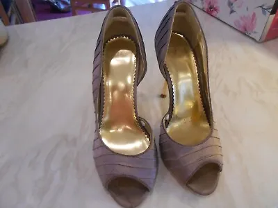 £10 • Buy Jasper Conran Taupe Satin Effect Shoes Size 4