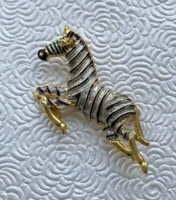 Vintage  Zebra  Brooch Enamel On Gold Tone Metal • $16