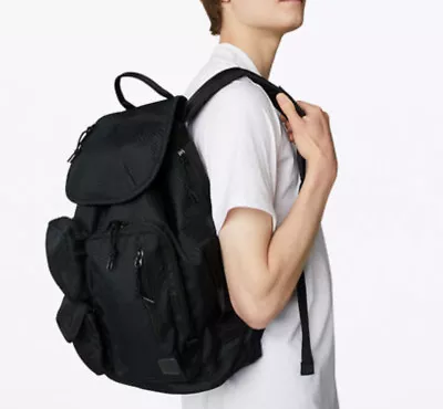 Converse Ripstop Rucksack Unisex Backpack Black Laptop Zip Buckle 10023809-A01 • $29.99