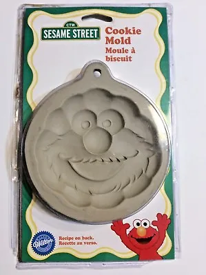 Wilton Vintage 1998 Cookie Mold Sesame Street Elmo 2306-360 Recipe On Back New!! • $9.99