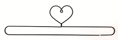 Wire Quilt Hanger With Heart On Top - Split Bottom  12  & 16    • $5.84