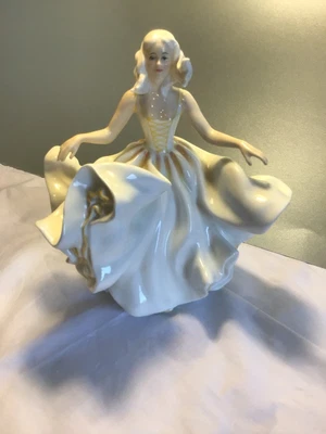 £10 • Buy Vintage Royal Doulton Figurine  'SWEET SEVENTEEN' HN2734