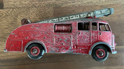 £5 • Buy DINKY SUPERTOYS #955 COMMER FIRE ENGINE (ideal Restoration Project)