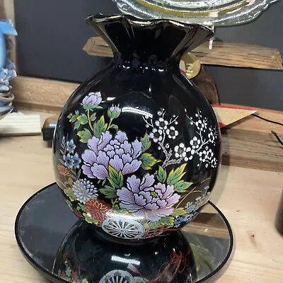 Small Hand Painted Japanese Vase Black Gold Trim • $15