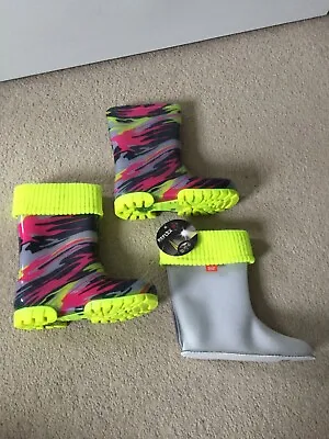Girls Wellington Boots Wellies Rain Boots With Liners FLUO Size Infant UK 8-9 • £6.50
