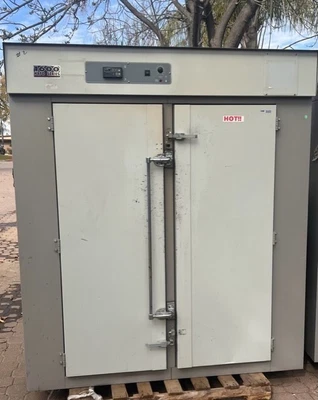 $1200 • Buy VWR Sheldon Shel-Lab 1690 High-Performance Horizontal Air Flow, Two-Door Oven