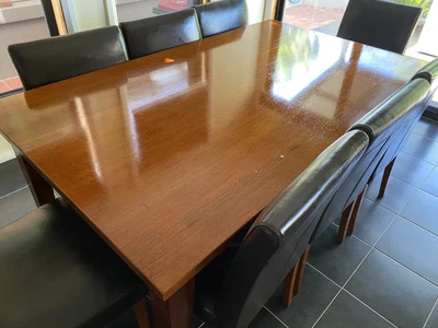 $550 • Buy Hardwood Dining Table & 8 Chairs Solid Hardwood Pickup Doncaster 3108